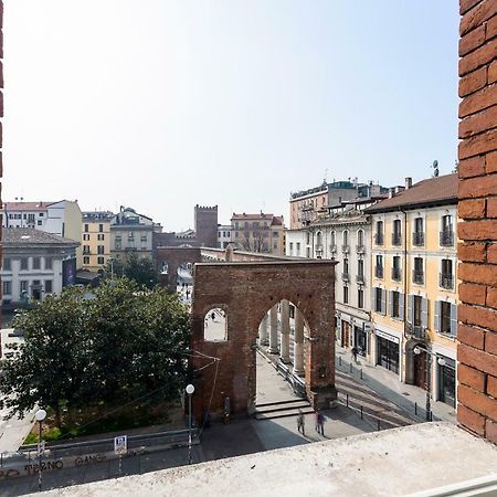 Amazing Apartment With A View Milan Bagian luar foto